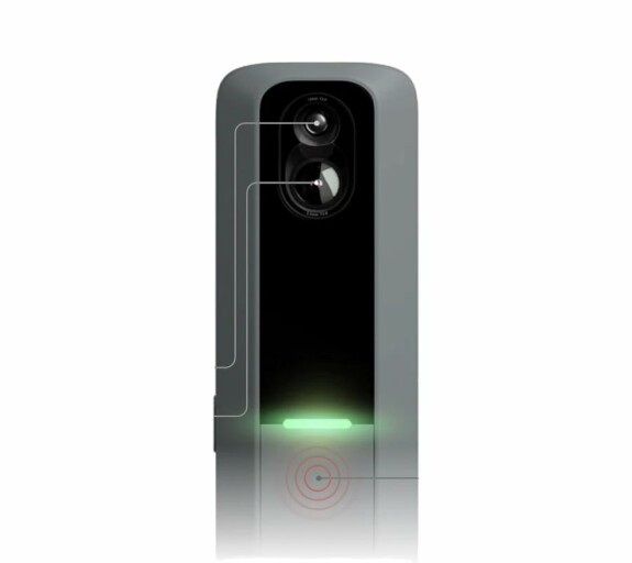 Rapsodo MLM2PRO golf launch monitor with digital screens and tripod.
